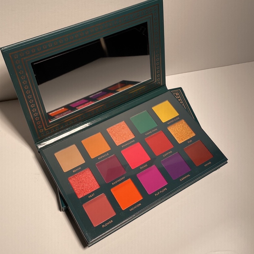 Ace Beaute Nostalgia Eyeshadow Palette *NEW*